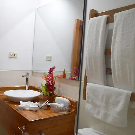 Hotel Jungle House Iquitos Exterior photo
