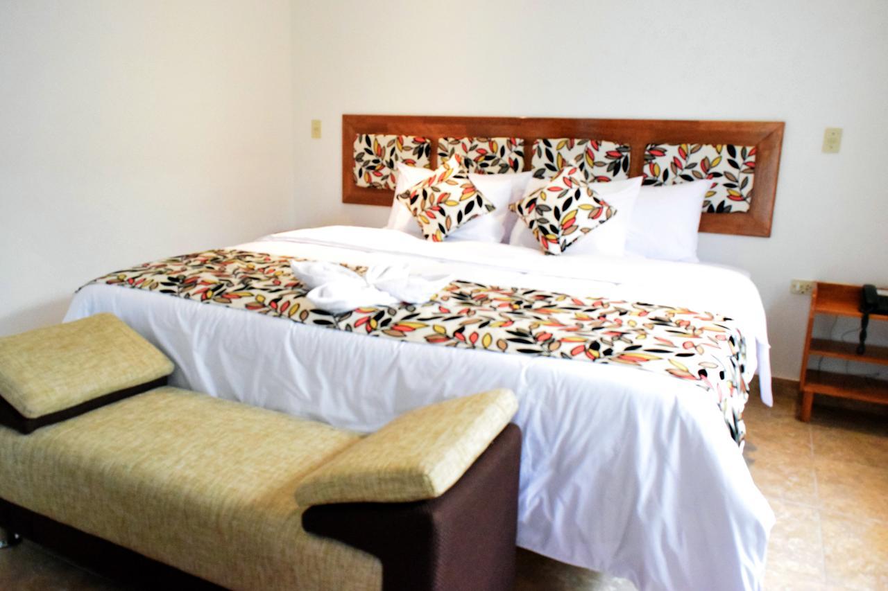 Jungle House 3*