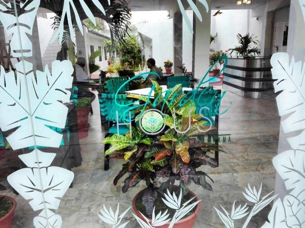 Jungle House Hotel 3*